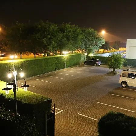 Lenotel Отель Лено