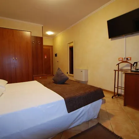 Lenotel Отель 3*