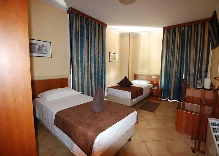 Lenotel Hotel 3*