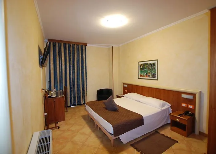 Lenotel Hotel