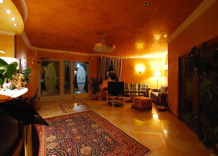Lenotel Hotel