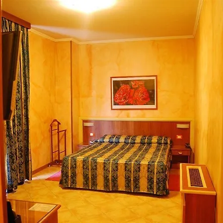 Hotel Lenotel 3*
