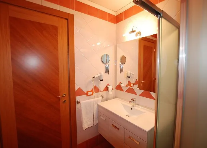 Lenotel Hotell